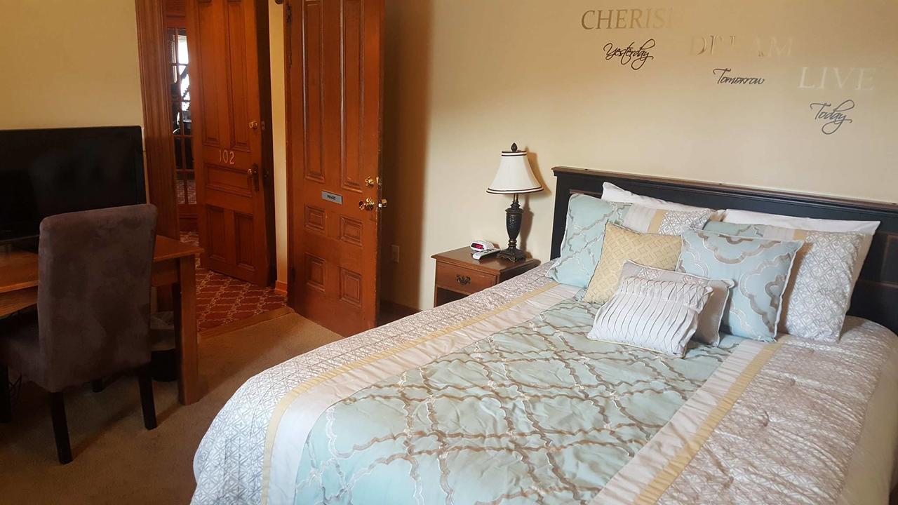 The Bradford Inn Towanda Екстер'єр фото